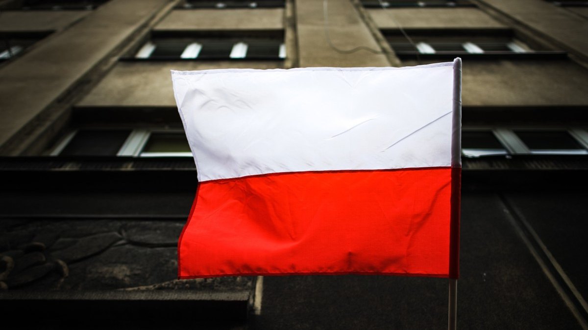 Baraysan Soomaaliyeed oo ka warbixinaya dhibaatooyinka amniga ee internetka Poland