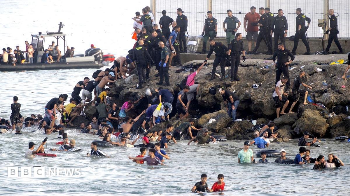 Ra'iisul Wasaaraha Spain Oo Ka Qaaday Shirkadaha Tahriibka Qulqulka 60,000 Qaxooti ee Ceuta