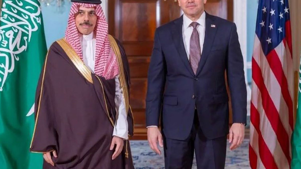 Wasiirka Arrimaha Dibadda ee Maraykanka iyo Wasiirka Arrimaha Dibadda ee Sacuudi Carabiya Wada Hadlay Horumarka Qaaradda iyo Adduunka
