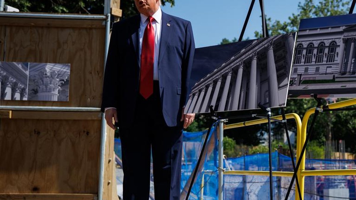 Trump Oo Raacay Go'aanka Maxkamadda Sare Kadib Markii Laga Joojiyay Dhismaha Qolka Ballroom-ka