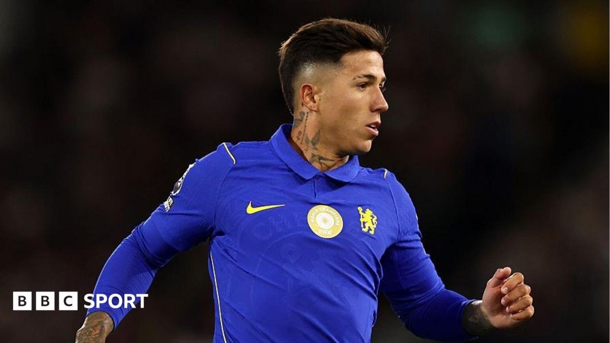 Manchester City oo la hadlay Chelsea si ay u helaan Enzo Fernandez