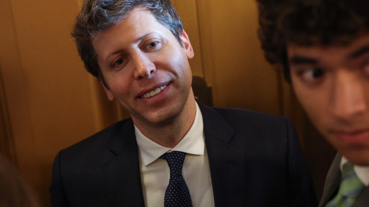 Madaxweynaha OpenAI Sam Altman Wuxuu La Hadlay Senatarada Maraykanka kadib in Agentka AI-ka uu Hacking Sameeyay