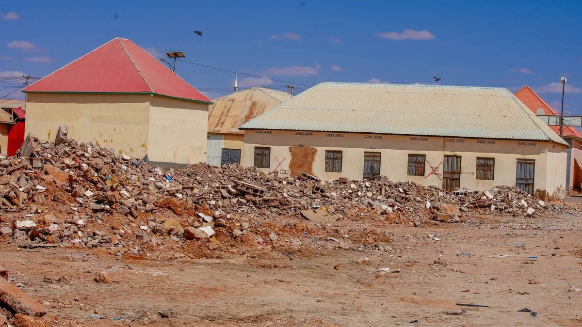 Madaxweyne Deni oo Kormeer ku Tegay Goobaha Biyuhu Fariistaan ee Gaalkacyo