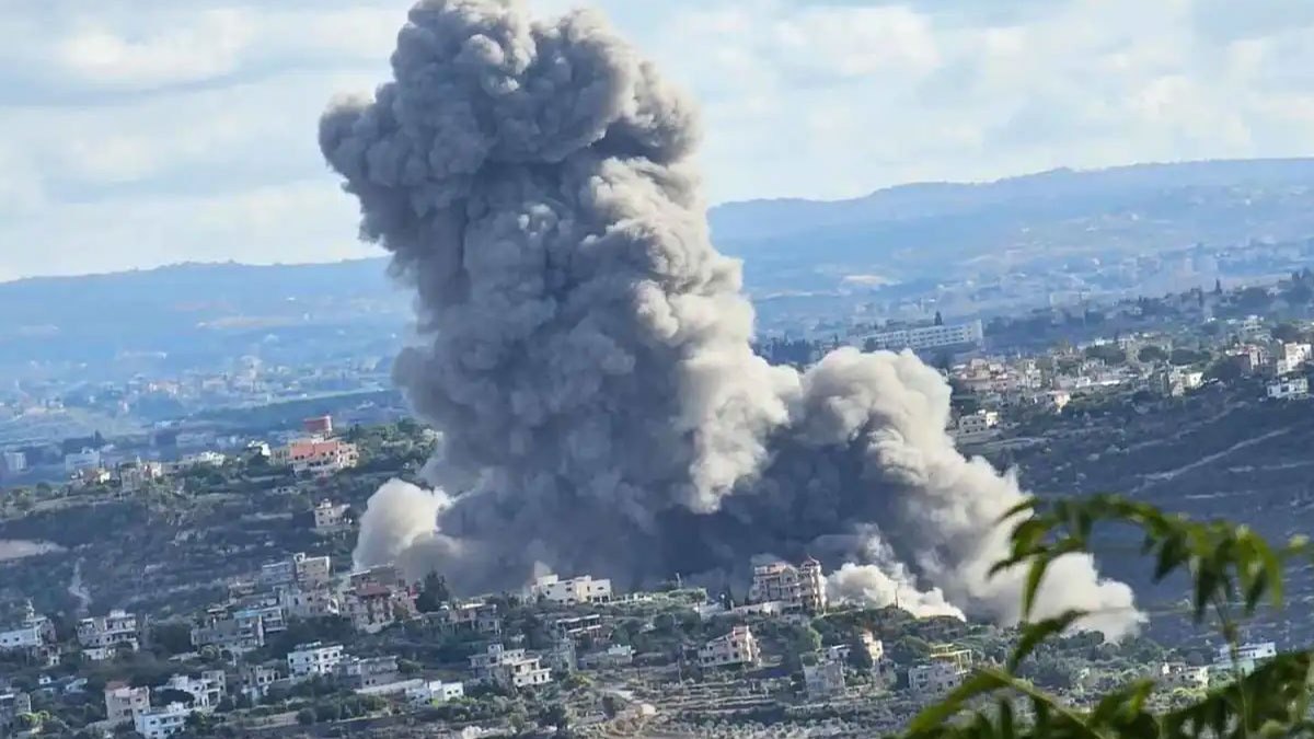 Israel ayaa ku dhuftay dhulka dalka Liibiya, waxaana la xasuuqay deegaanno badan