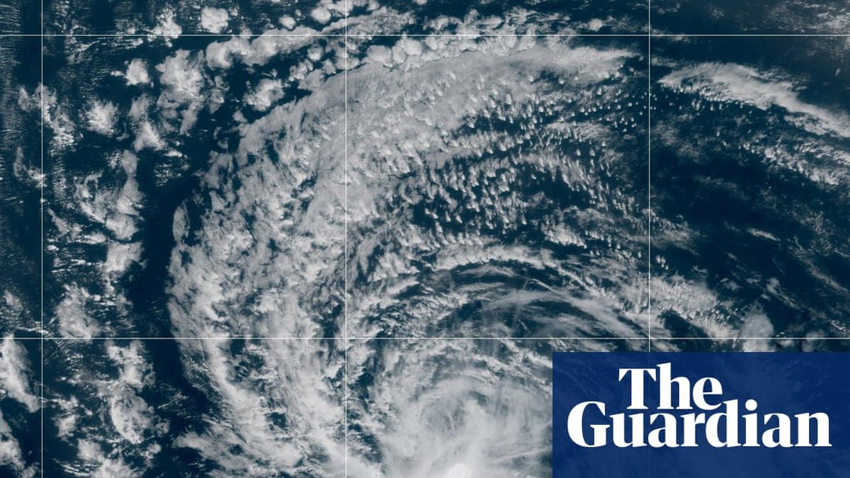 Duufaantii Kulaylaha ee Dolly Oo Noqotay Mowjadda Kulaylaha Furan Iyadoo Ku Socota Kariibiyaanka