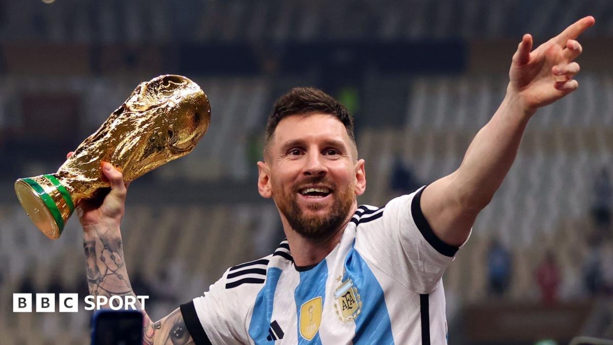 Lionel Messi wuxuu ku dhawaaqay inuu ka baxay ciyaaraha qaranka