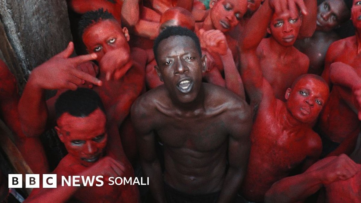 Xabsiga New Bell ee Kaameruun: Maxaabiis oo Muusig ku dhaliyey Xorriyad