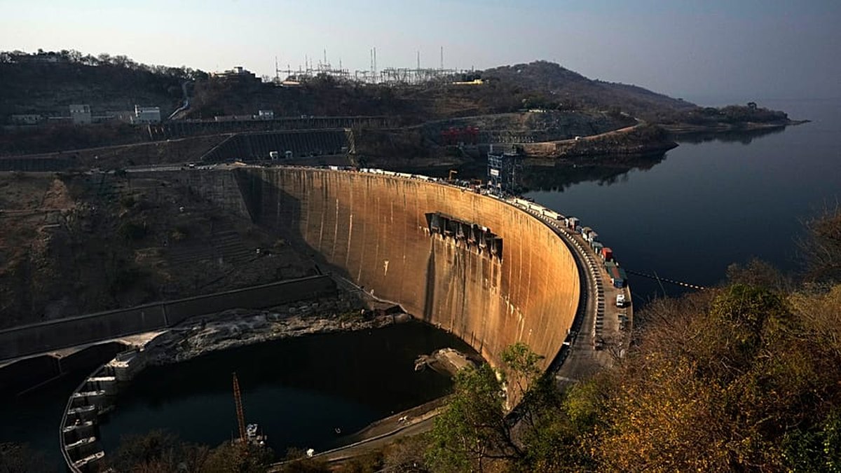 Ugu yaraan 15 qof oo ku dhintay markab-ferry oo ku qulqulay Harada Kariba ee Zimbabwe