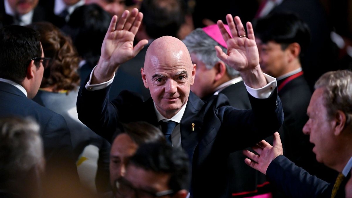 FIFA oo ka horyimid olole lagu sheegay inay ujeedadeedu tahay in la wiiqo madaxda iyo Gianni Infantino