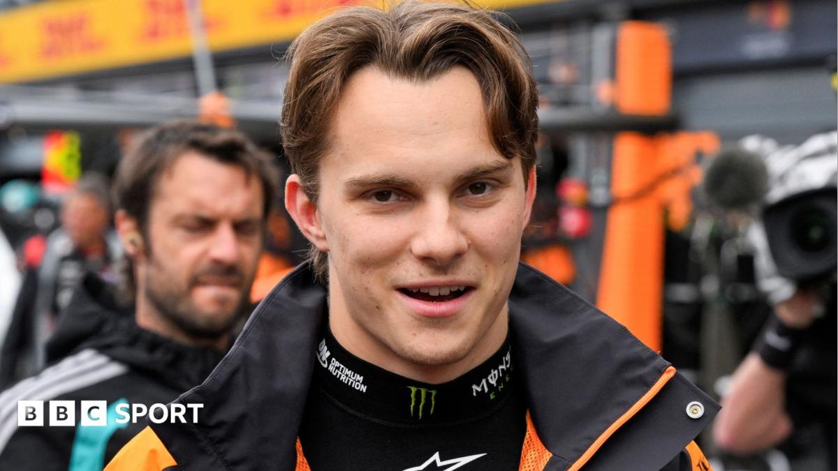 Kimi Antonelli wuxuu ku dhaqaaqayaa tartanka koobka adduunka ee Italian Grand Prix, halka Lando Norris uu ka horreeyo Oscar Piastri