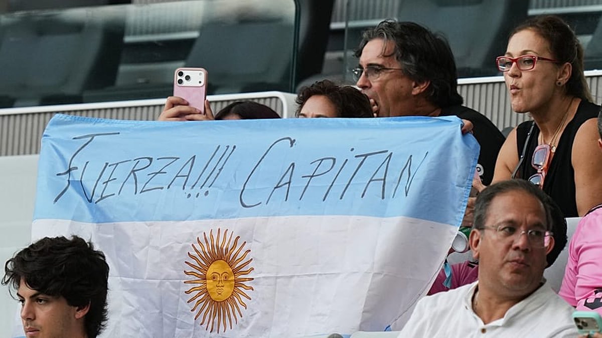 Lionel Messi oo u tagay aaska aabihiis ee magaalada Rosario