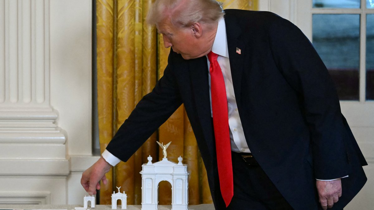 Adeegga Beerta Qaranka: Arch-ka Trump Wuxuu Carqaladaynayaa 37 Goobood Oo Taariikhi Ah