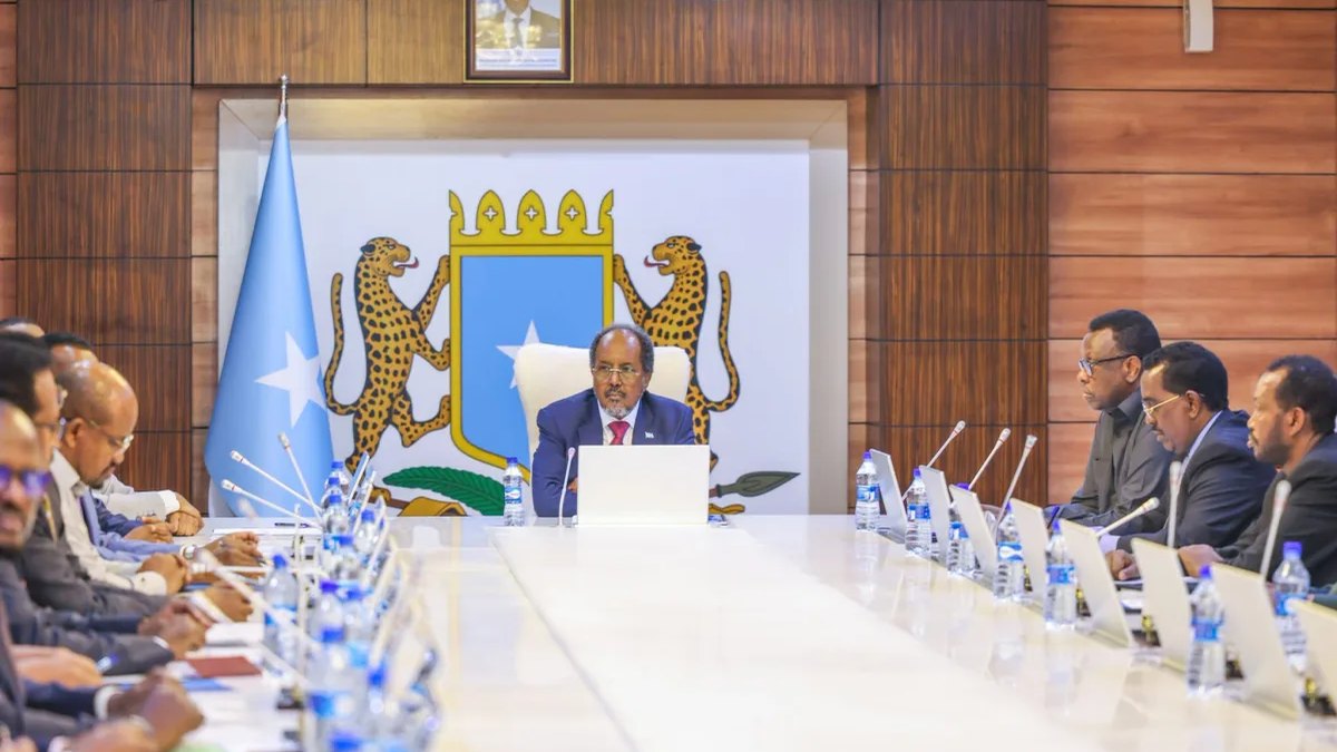 Madaxweyne Xasan Sheekh Guddoomiyey Kulankii Golaha Wasiirrada Soomaaliya