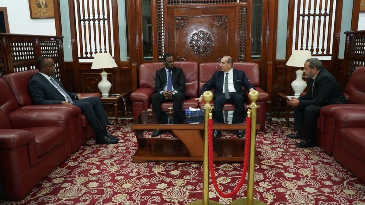 Madaxweynaha Shuruucda Maaliyadda Soomaaliya Gaaray Magaalada Aljeeriya si uu uga qeyb-galo Shirarka Maaliyadda