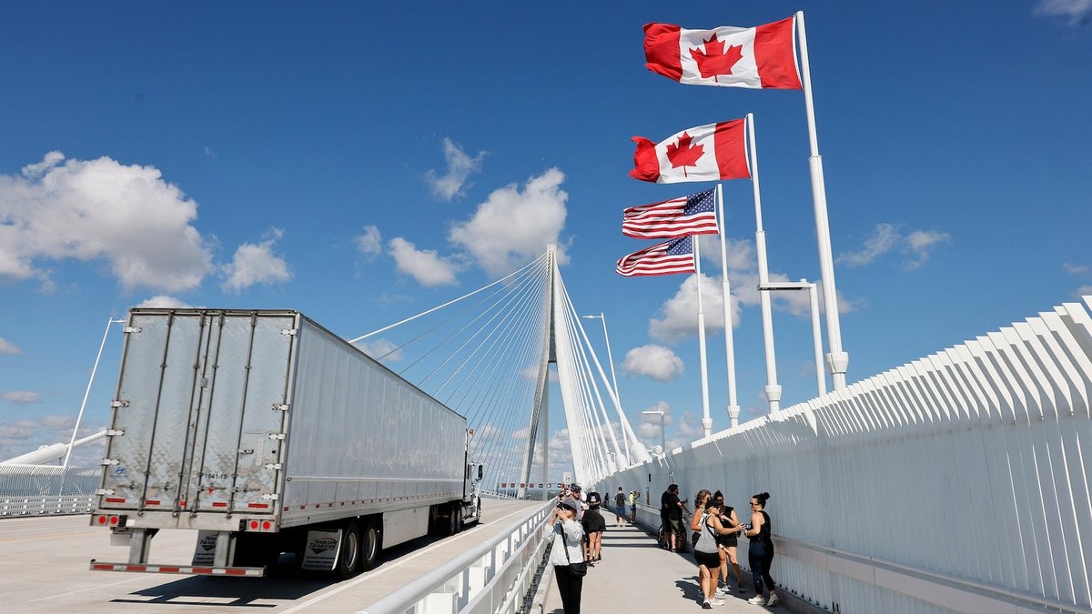 Canada ayaa ku jawaabtay dhaqaale-dhaqaaqka Mareykanka, waxayna ku xadgudubtay alaabta Mareykanka ah ee ka soo galaysa dalka