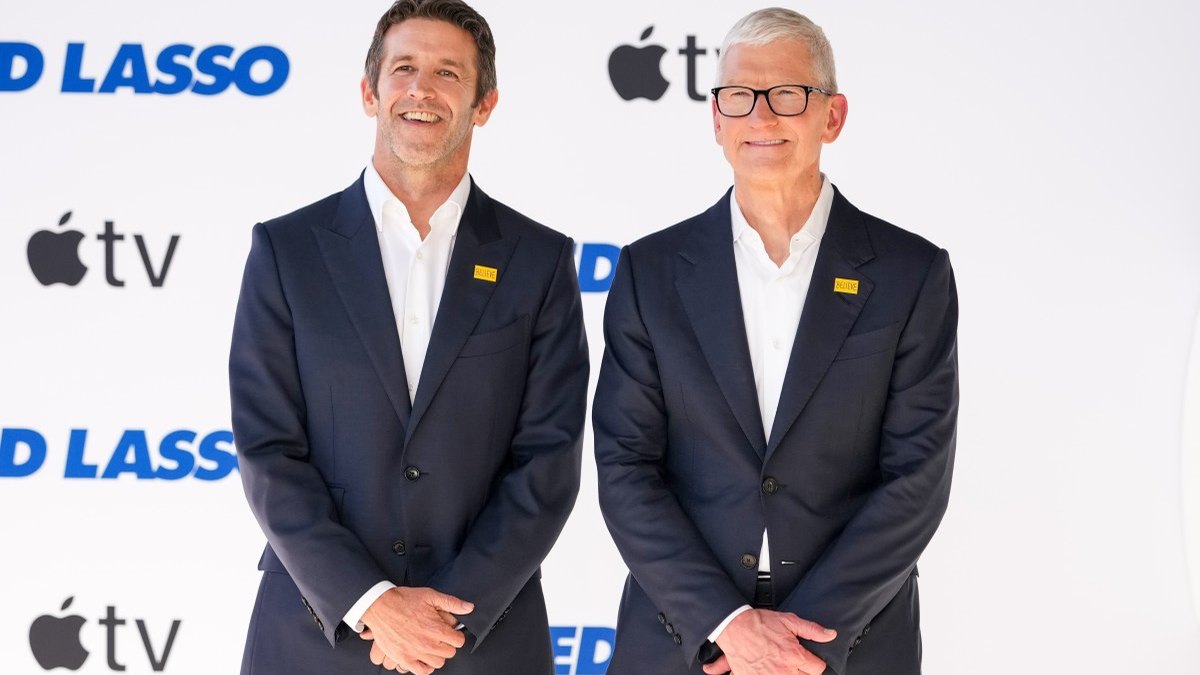 Xilliga John Ternus ee Apple: Tim Cook wuxuu ka tagay hoggaanka, laakiin wuxuu sii wadaa xilka guddoomiyaha