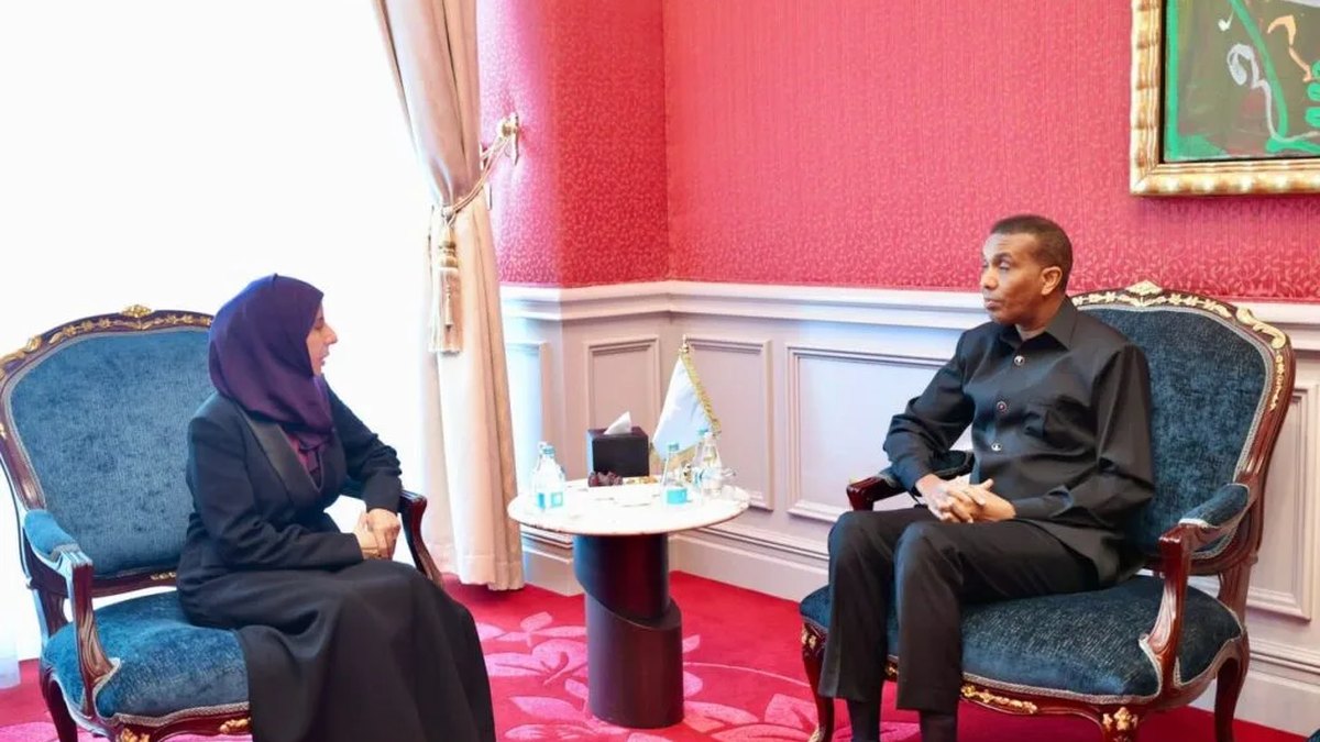 Ra’iisul Wasaaraha Soomaaliya iyo Wasiirka Yemen oo Doha kulan uga hadlay xiriirka iyo amniga gobolka