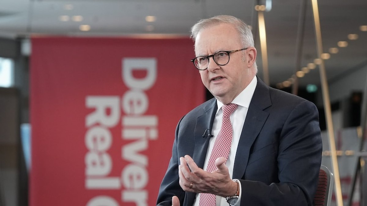 Doodda Xayiraadda Xayeysiinta Khamaarka Oo Kulul, Albanese Oo Ku Soo Laabanaya Baarlamaanka