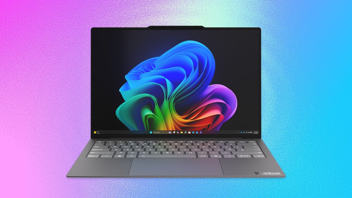 Lenovo soo bandhigay laptop aan ku jirin qalab: Tignoolajiyad cusub oo xakamaynaysa cunugga