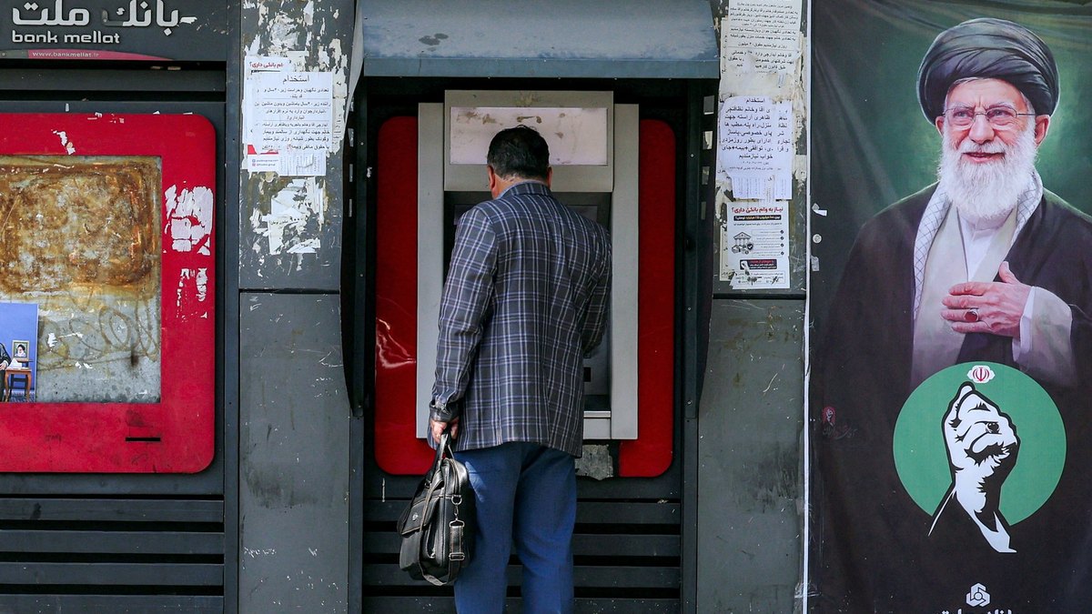 Turkiga wuxuu ka qaaday Bank Mellat ee Iran xisaabta ay ku leedahay Istanbul