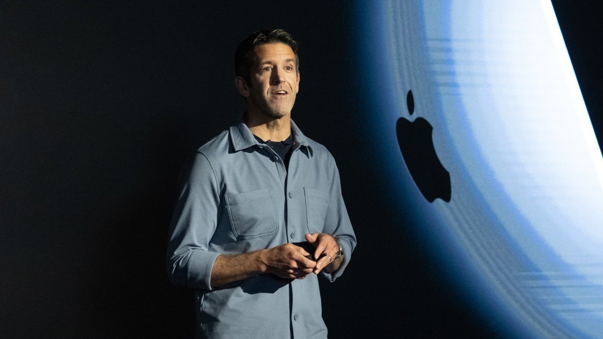 John Ternus wuxuu noqday hoggaamiyaha cusub ee Apple, isagoo bedelay Tim Cook