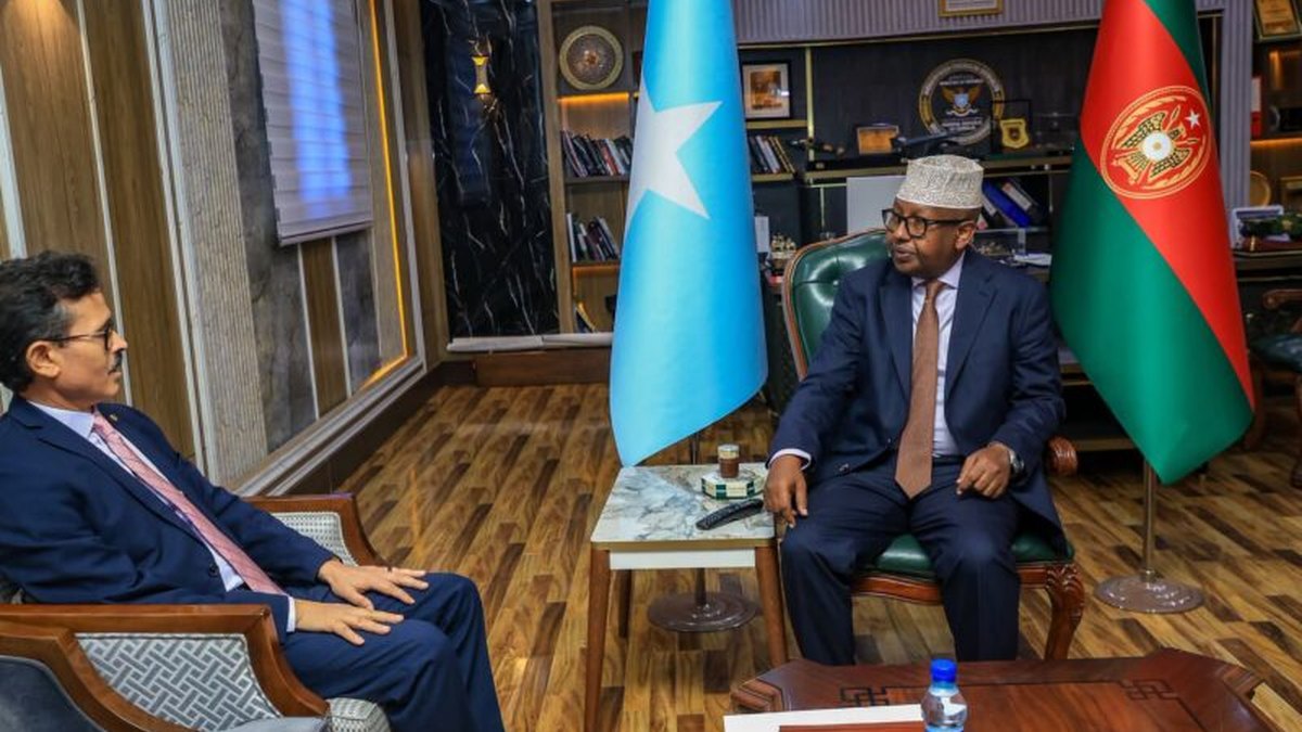 Guddiga Difaaca Golaha Shacabka oo u yeeray Wasiirka Gaashaandhigga iyo Taliyaha Ciidanka Xoogga Dalka