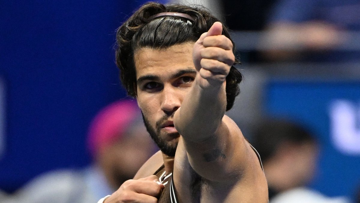 Alcaraz oo ka guuleystay Wu Yibing oo ka soo baxay hal-abuurka ciyaaraha US Open