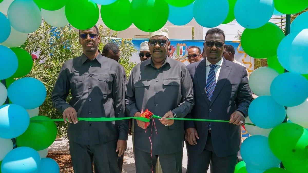 Madaxweyne Deni oo dhismayaal cusub xarigga ka jaray xafiisyada Xisaabiyaha Guud iyo Wasaaradda Maaliyadda