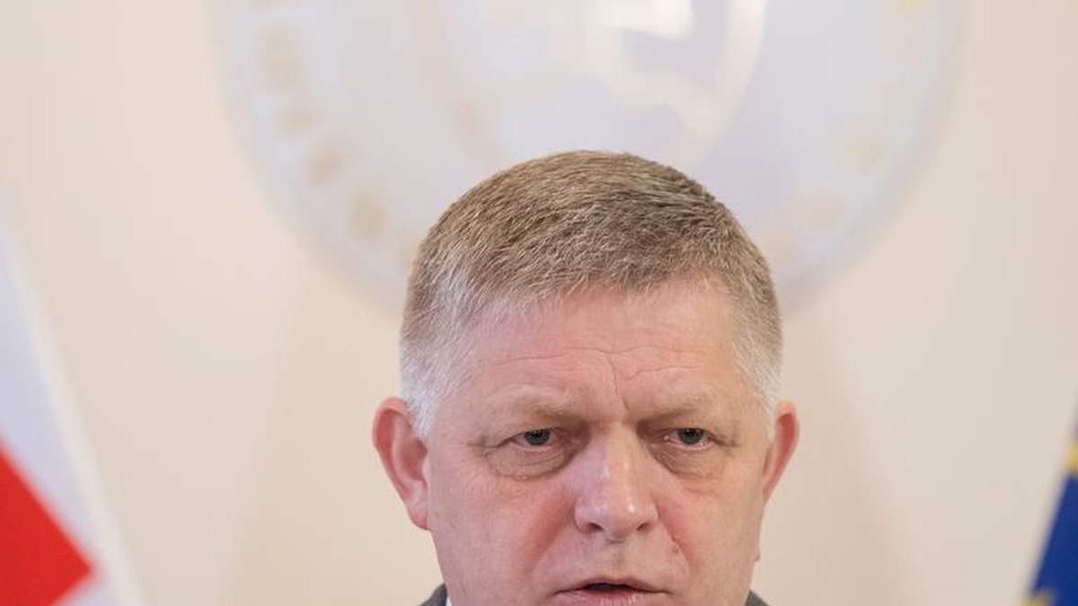 Ra'iisal wasaaraha Slovakia: 'Waan ka cabsanayaa dagaal' - Hadaladiisa ka dhashay khilaaf iyo su'aalo ku saabsan xiriirka dalka ee NATO