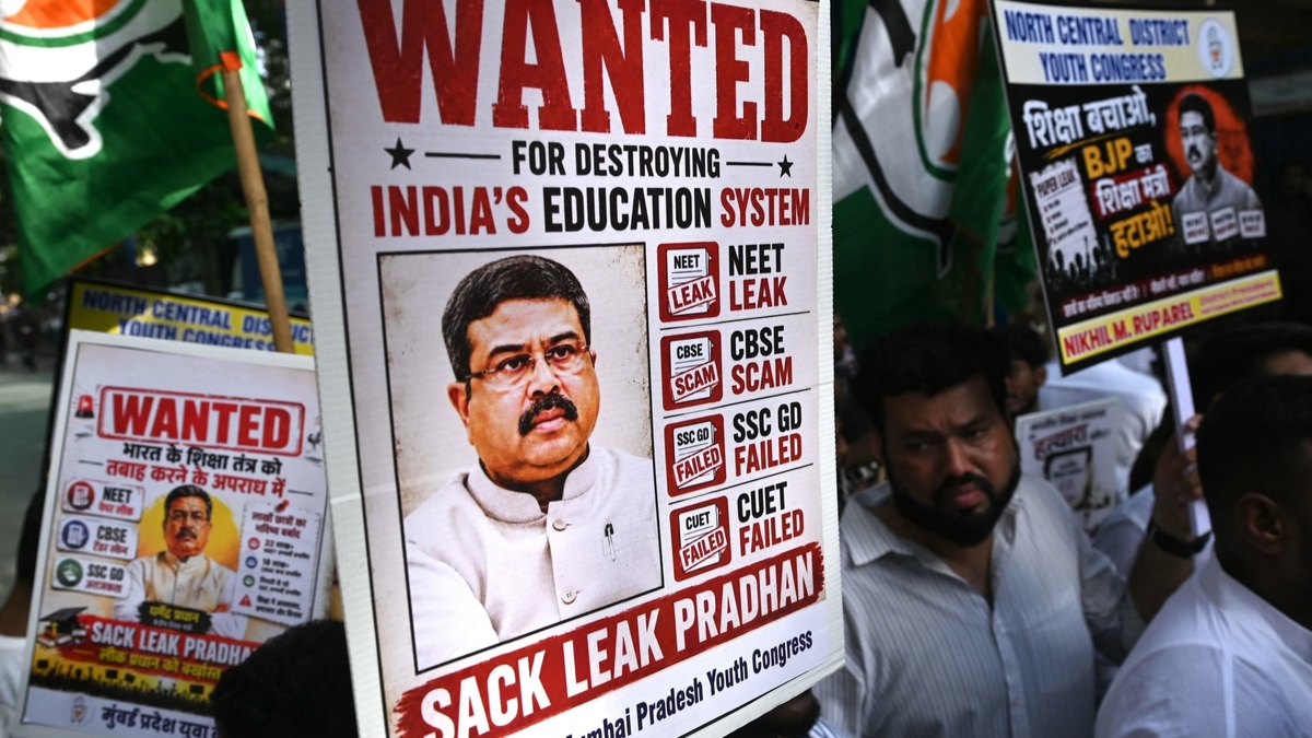 Mudaaharaadka India: Diidmada Modi ee xilka ka qaadista Wasiiradu waxay raacdaa qaabkii hore