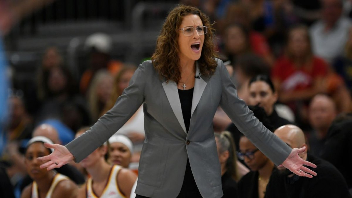 Tababaraha Indiana Fever Stephanie White Oo Ka Jawaabtay Dhaleeceynta: Waxaan Marwalba Taaganahay Ciyaartayda