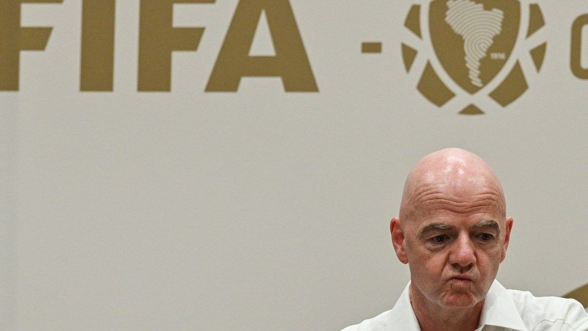 Xisbiga FairSquare wuxuu ku baaqay in FIFA ay xakameyso Infantino kadib markii uu dhamaaday muddada saddexda xilal