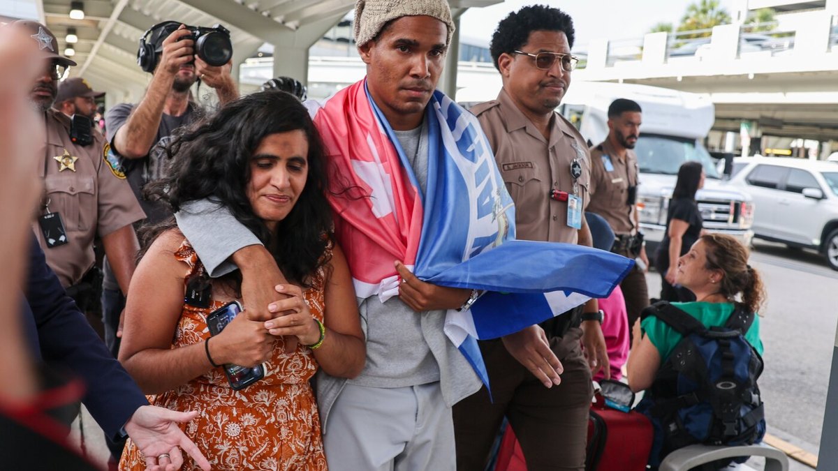 Cuban artist and dissident exiled from country after 5 years in prison arrives in US