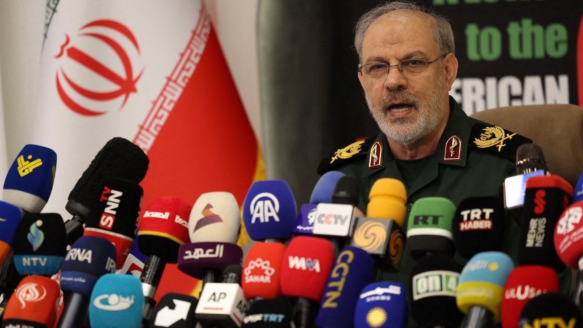 IRGC-ka Iran wuxuu u diray dhalinyarada Mareykanka qoraal buuxa oo ku baaqaya in la beddelo dowladda Trump