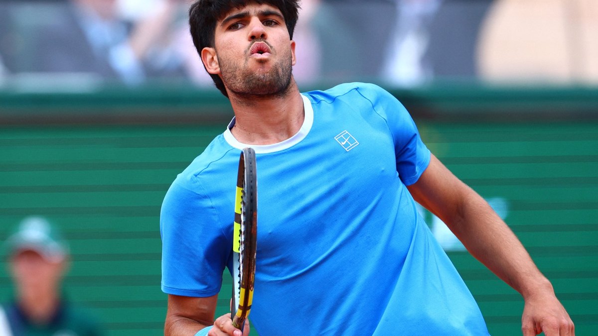 Carlos Alcaraz oo ka baxay Cincinnati Open dhaawac suuxin ah awgeed