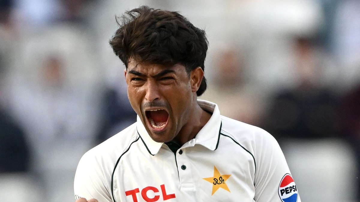 Ingiriiska iyo Pakistan: Razaullah oo dhaliyay gool muhiim ah maalinta koowaad ee ciyaarta ugu dambeysa