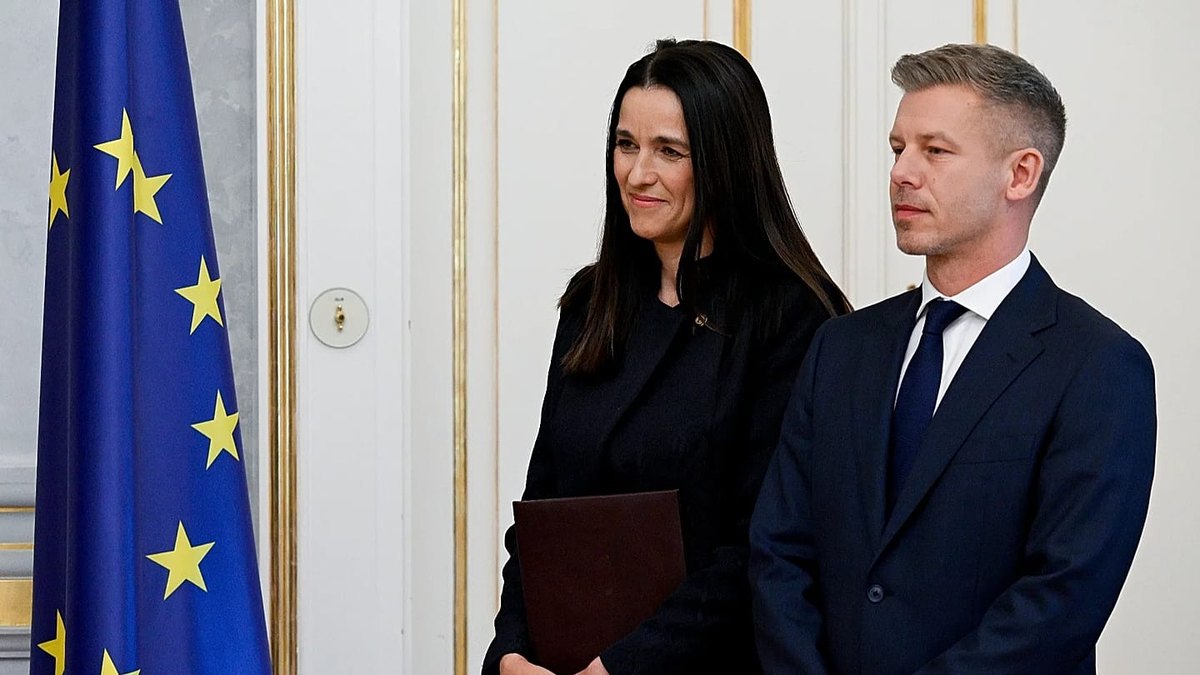 Xukuumadda Hungary ayaa dib u xireysa horumarinta xiriirka Ukraine iyo Midowga Yurub