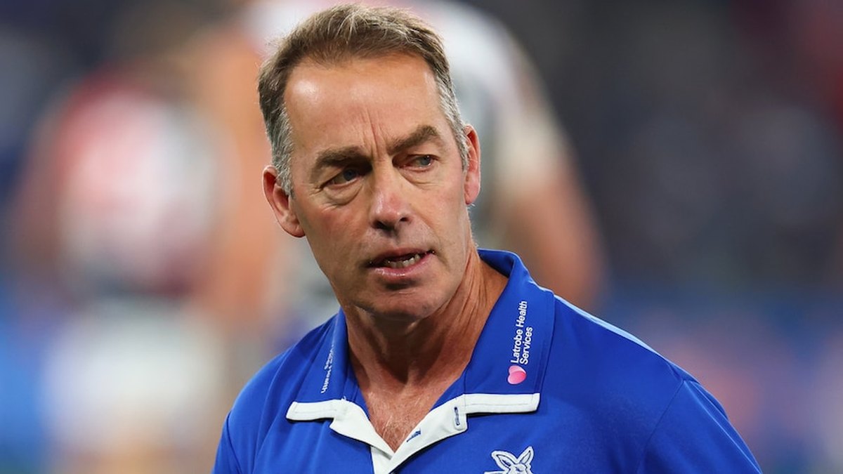 Alastair Clarkson wuxuu sheegay inuu iyo qoyskiisa la xanuunsaday iyadoo la xaqiijiyay inuu ka baxay North Melbourne