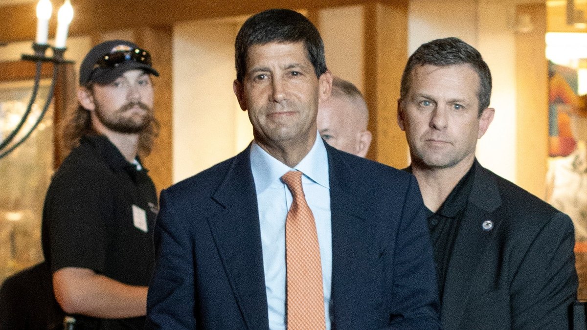Guddoomiyaha Fed Kevin Warsh: 'Shaqo ayaa nagu hayso' oo ku saabsan sicir-barar
