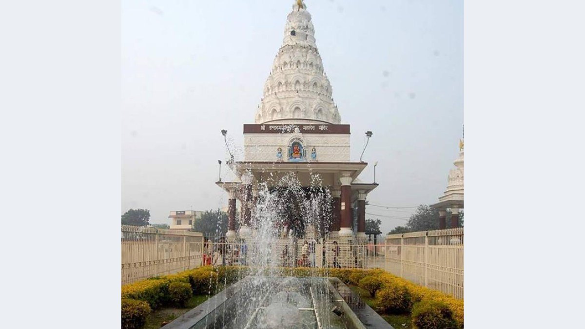 Tobanka ugu yaraan saddex qof ku dhinteen dhaqdhaqaaq 'dhaqdhaqaaq' oo ka dhacay dhulka Ashok Dham ee Lakhisarai, Bihar