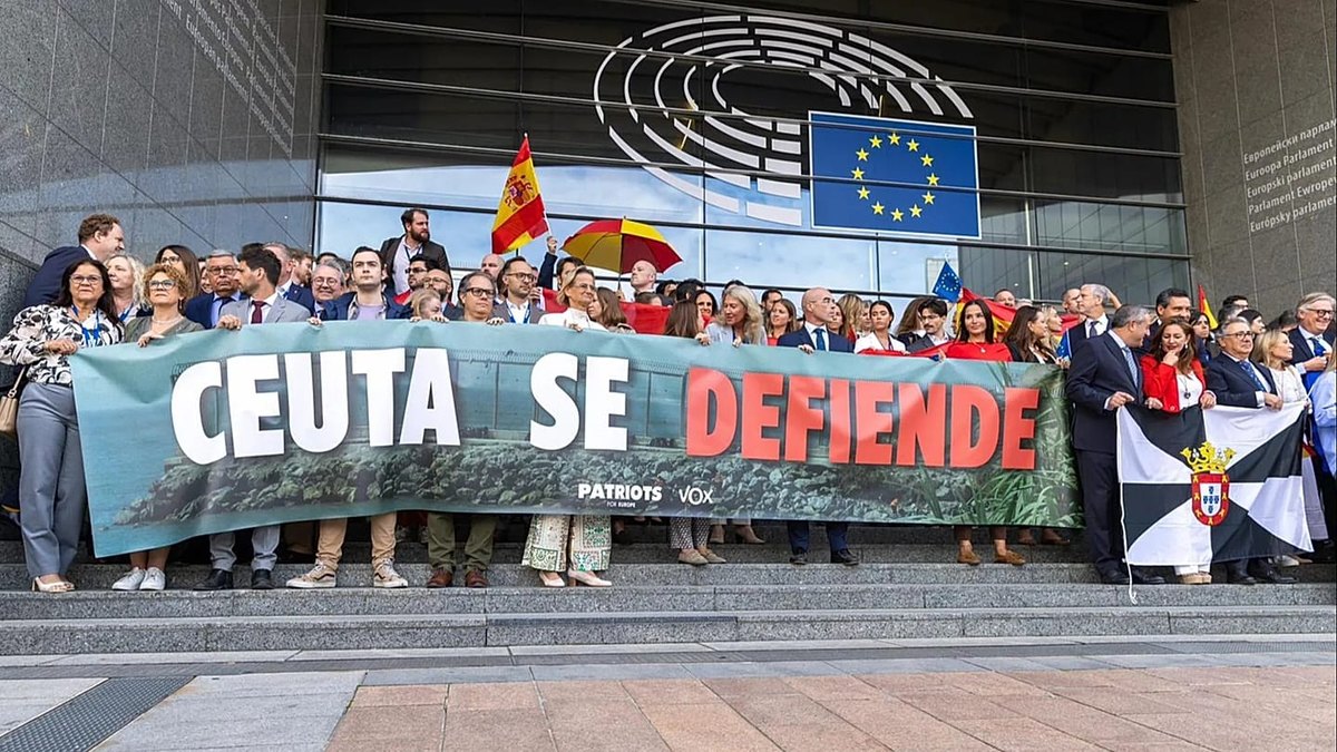 Xildhibaannada Midowga Yurub ayaa ku eedeeyay Madaxweynaha Spain inuu ka tagay Ceuta