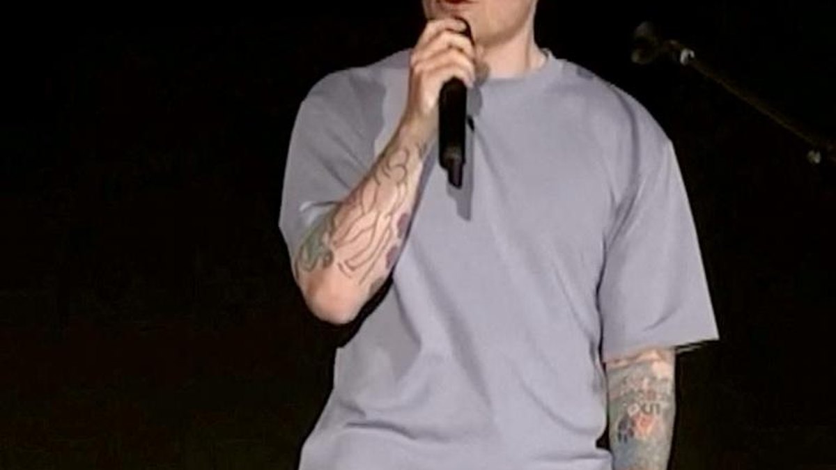 Ed Sheeran wuxuu ka hadlay khilaafka Israel iyo Palestine kadib in lagu xiray Macklemore