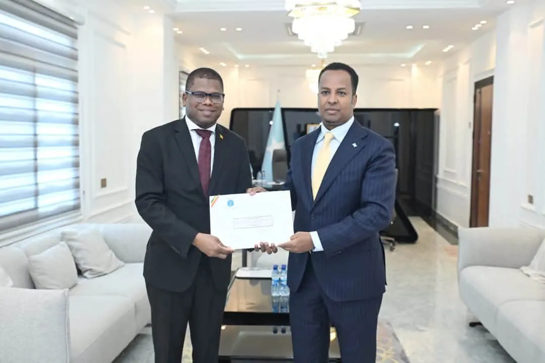 Soomaaliya oo ka Guddoontay Waraaqaha Aqoonsiga Afar Safiir oo Cusub