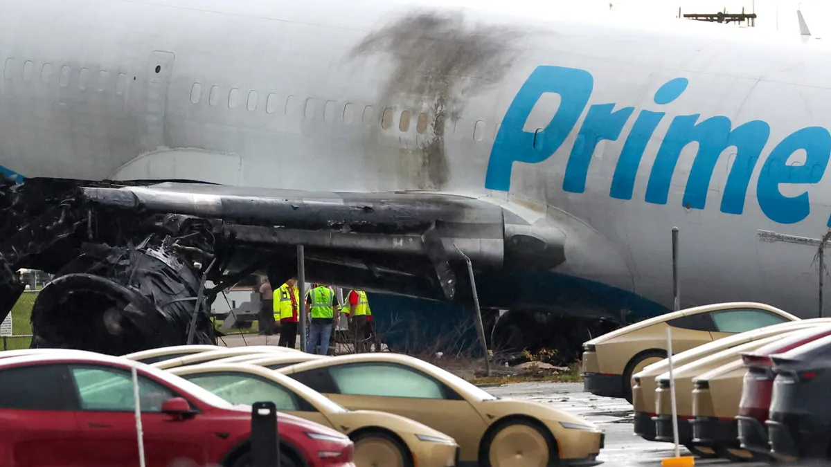Wararka: Cargo jet tried to abort unsteady landing before Miami cra…