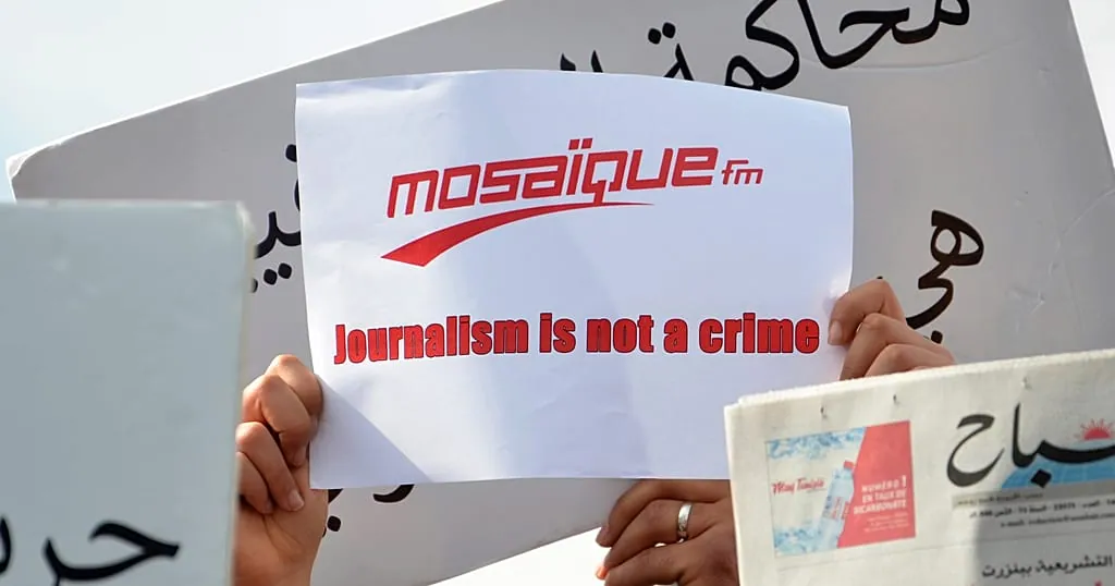 Wararka: Tunisian journalists protest after arrest of reporter