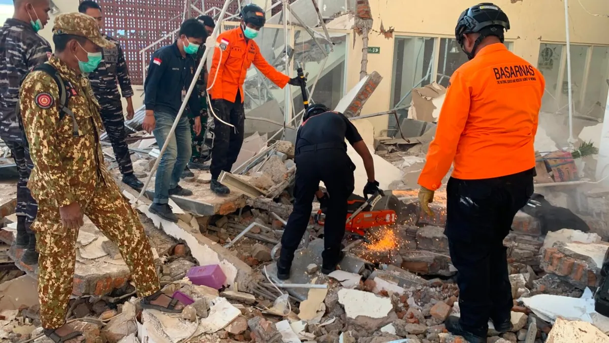 Magnitude 7.7 earthquake strikes off Indonesia’s coast, killing at least 38