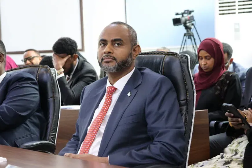 Somalia MPs Elect Abdulkadir Jama as New House Speake