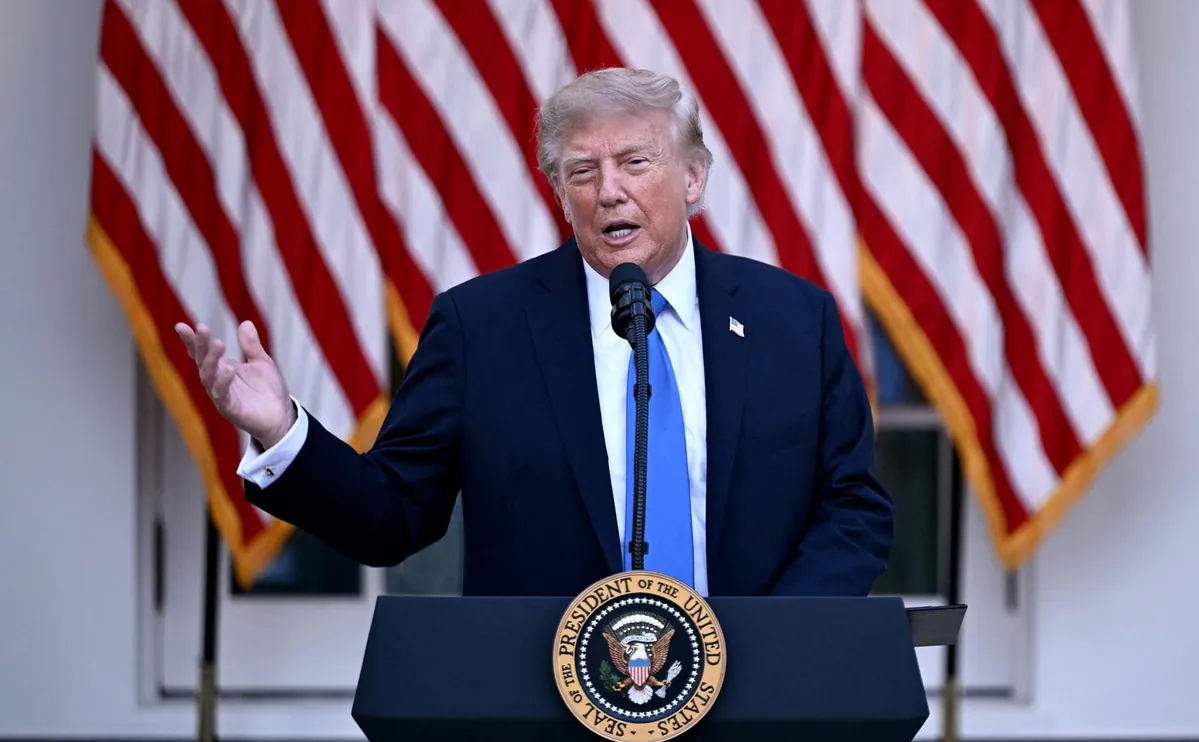 Wararka: Trump ratchets up trade war, moves to ban many Canadian go…