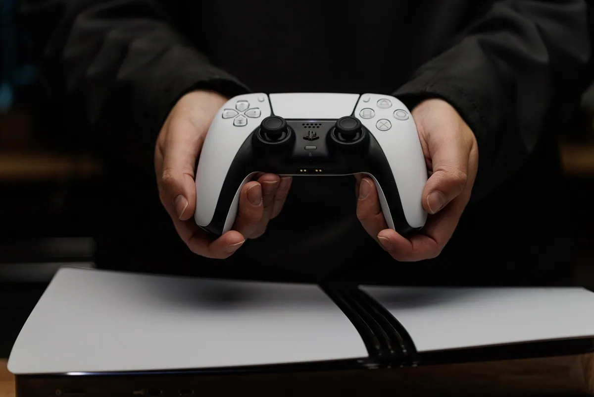 Wararka: Sony isn’t phasing out discs quite as quickly as we thought